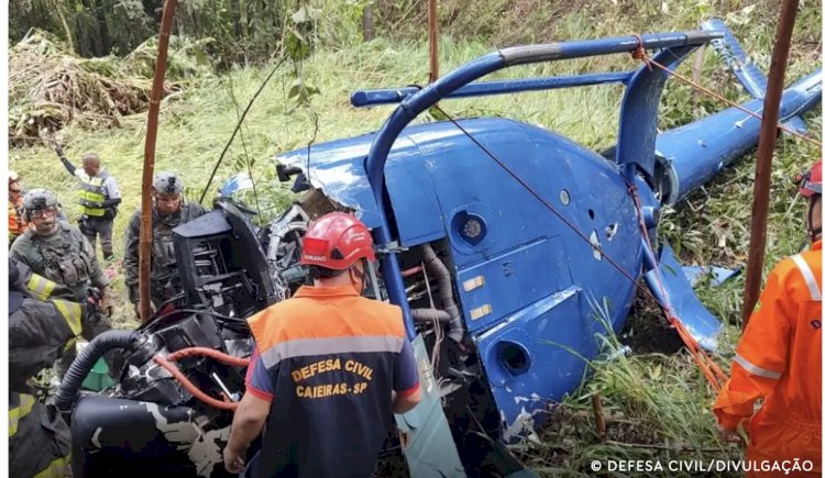 Corpo de empresário que morreu em queda de helicóptero é sepultado