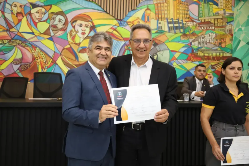 Câmara Municipal de Ponta Porã homenageia a Universidade Central do Paraguai em Pedro Juan