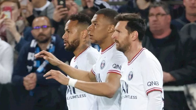 Mbappé e Messi entram em conflito no PSG por conta de Neymar, diz jornal.