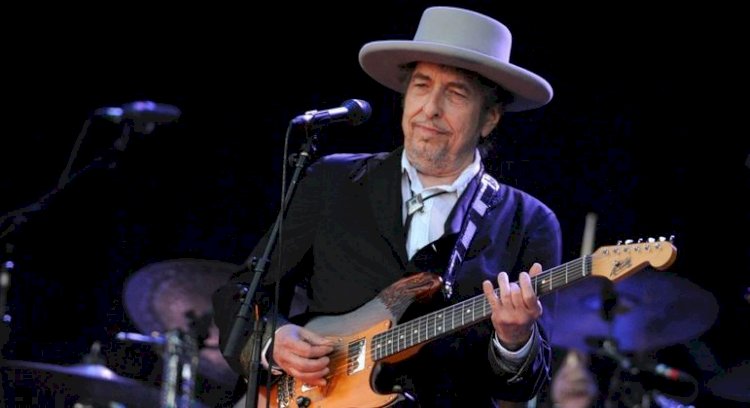 Mulher que processou Bob Dylan por abuso sexual abandona o caso