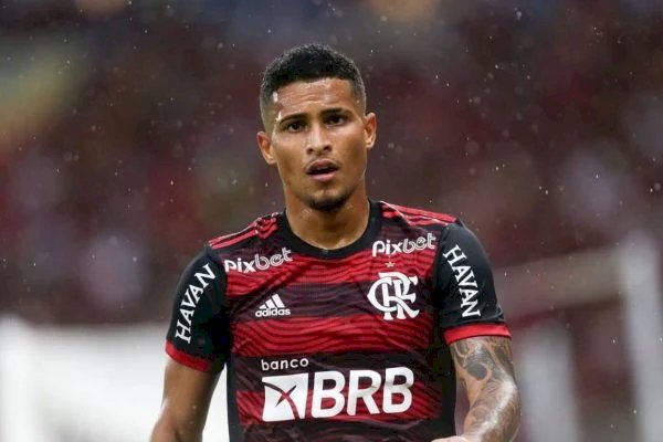 João Gomes detona árbitro da Copa do Brasil: “Tendencioso e fraco”