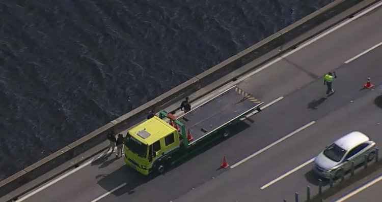 Ponte Rio-Niterói tem mais uma faixa liberada; tráfego deve voltar ao normal após vistoria no guarda-corpo