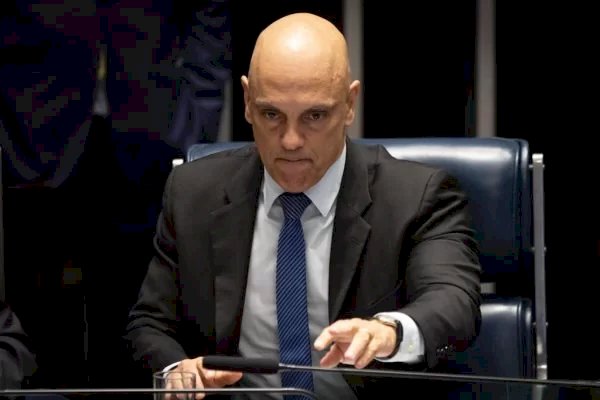 Moraes proíbe porte de armas no DF das 18h desta quarta a 2 de janeiro