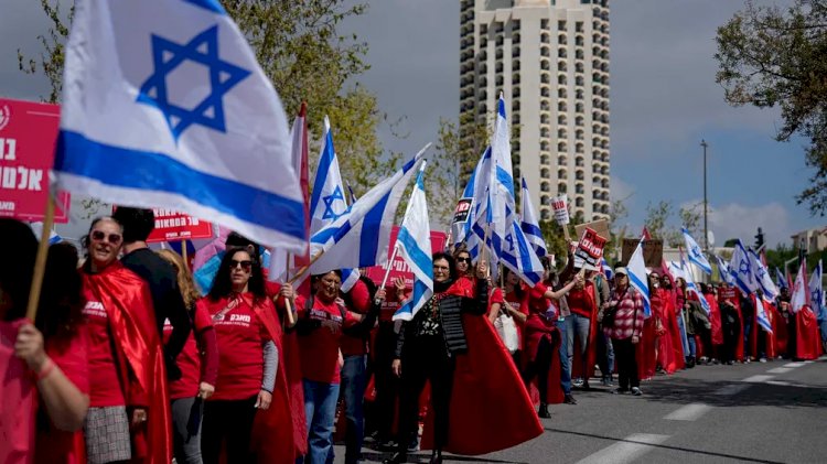 Aeroporto de Tel Aviv suspende operações por protestos em Israel