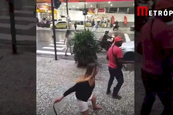 Escolinha de vôlei de ex-atleta que agrediu entregadores perde licença