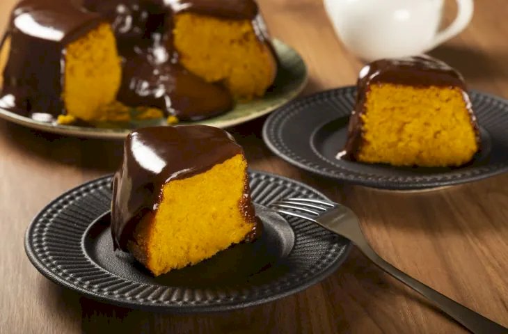 Bolo de cenoura de liquidificador