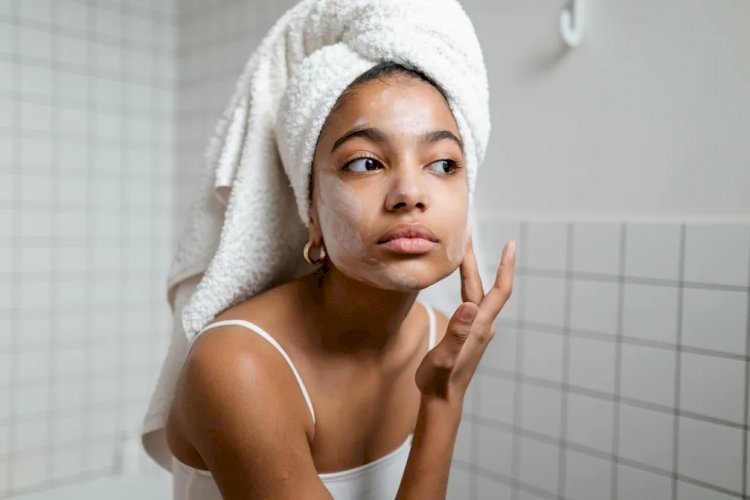 Retinol, esqualano e mais: anúncios de cosméticos adotam termos que podem confundir na hora do skincare; entenda