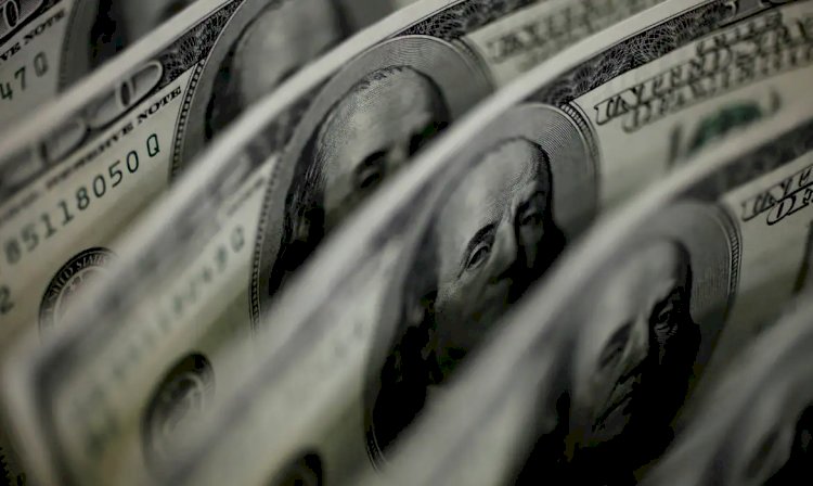 Dólar fecha em R$ 5,66 após superar R$ 5,70 durante o dia