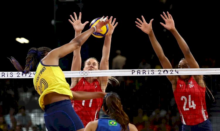 Brasil perde para os EUA e disputará bronze no vôlei feminino