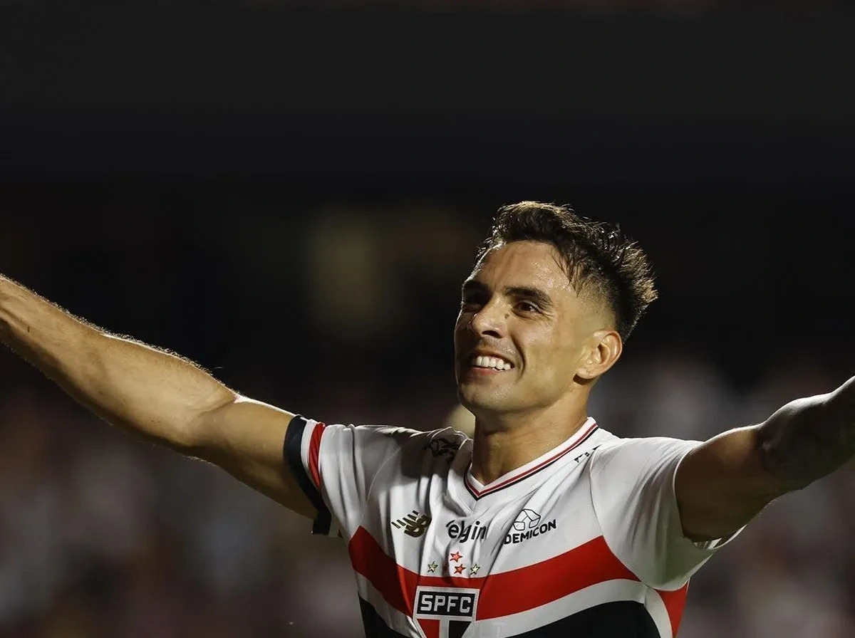 Enzo Díaz prefere buscar clube fora da América do Sul e segue sem acordo para deixar o São Paulo