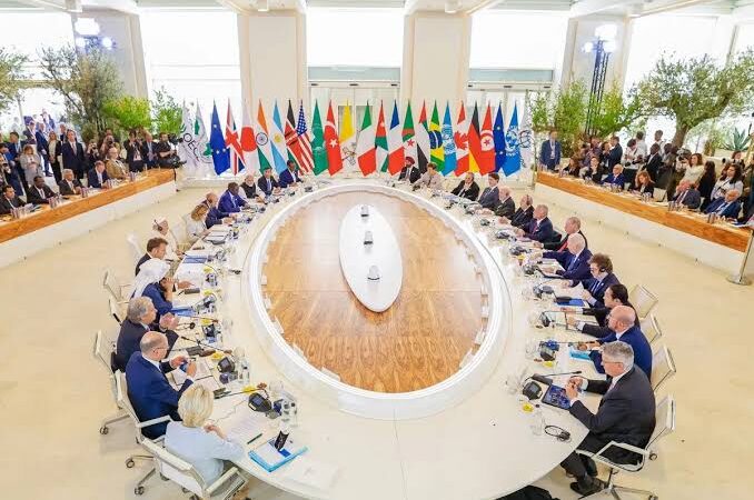 Conflitos internacionais pressionam líderes mundiais por novas negociações diplomáticas