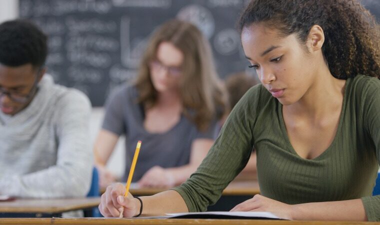 Prova Nacional Docente será aplicada neste domingo em todo o Brasil e poderá ser usada na contratação de professores