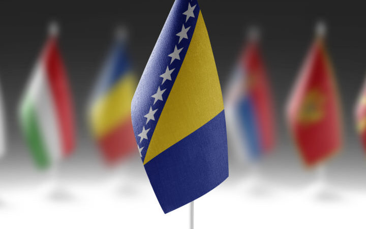 Eleição na Bósnia expõe divisão política e disputa de influência entre Rússia, Europa e Estados Unidos