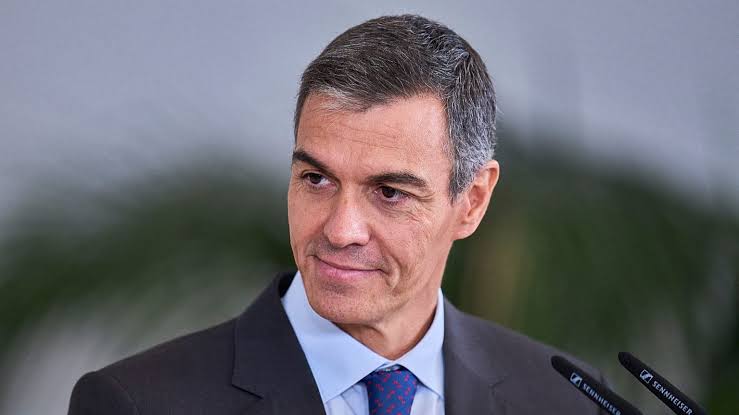 Pedro Sánchez antecipa eleição e coloca governo espanhol diante de novo teste político